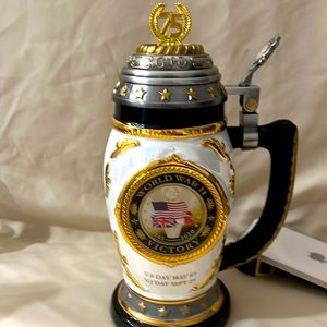 The Bradford Exchange 75th Anniversary WORLD WAR II VICTORY 1945 - 2020. A1670.